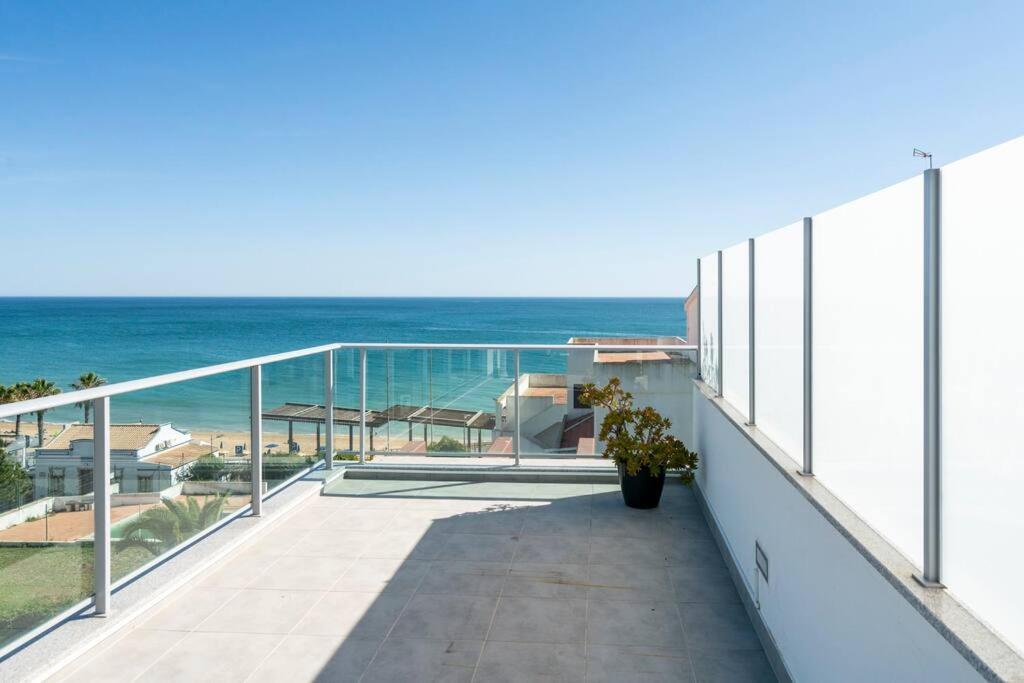 Oceanfront Penthouse * Albufeira